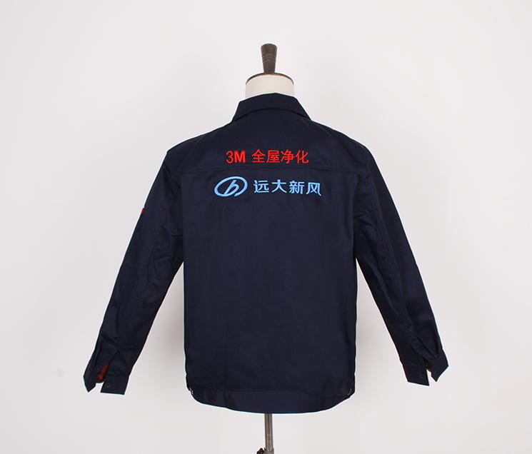 后背有大標(biāo)識(shí)帶配色