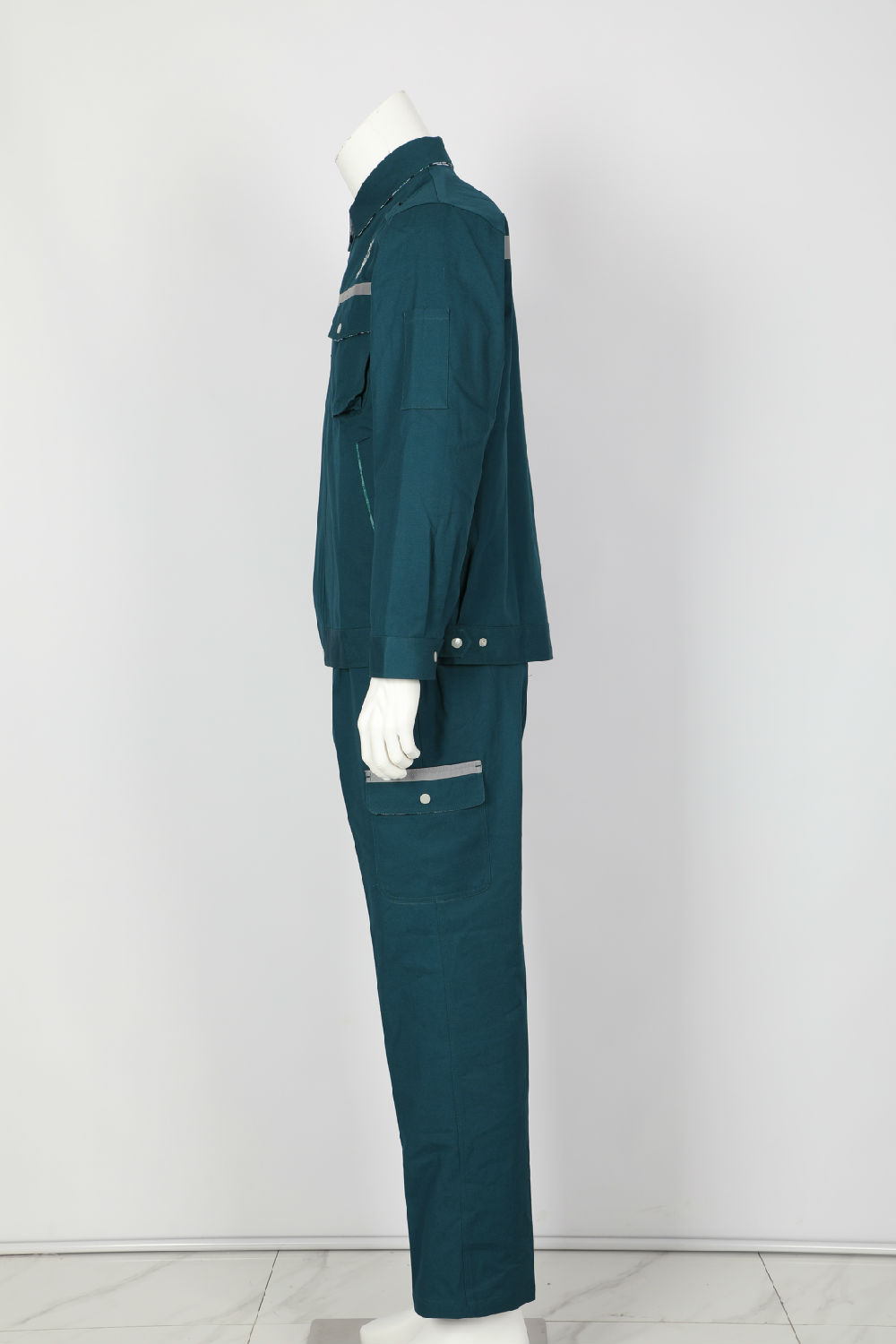 國家電網(wǎng)定制工作服（側(cè)面）-工服美設(shè)計